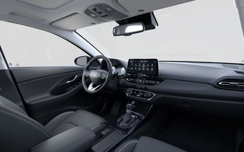 Der neue Hyundai i30 bietet moderne Konnektivität und intelligente Sicherheit.