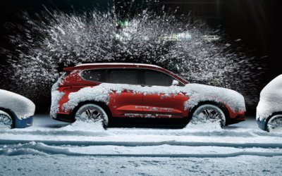 Dekorationsbild mit schneebedecktem Hyundai für aktuelle Angebote von Hyundai-Modellen.